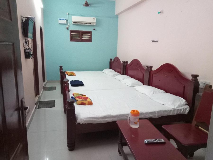 Sakthi Guest House & Residency, By Saraswathi Groups, Thirunallar, Karaikal Tirunallar Exterior photo